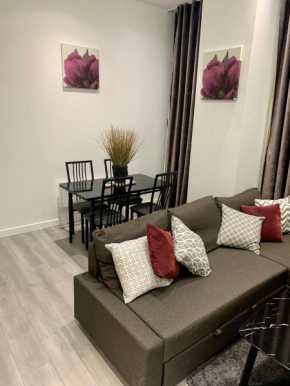 Luxury One Bed Apartment With Parking